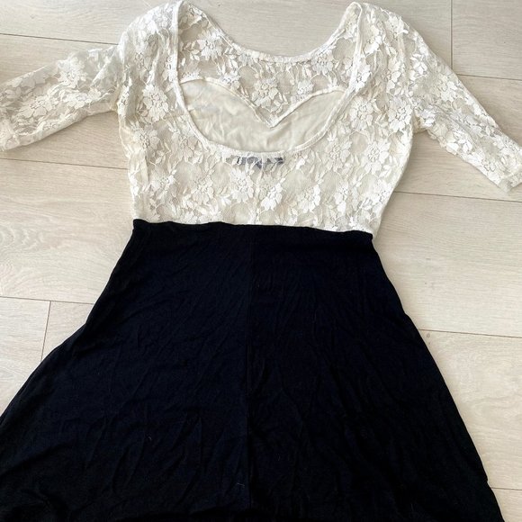 Asos scoop neck lace dress - Picture 3 of 3